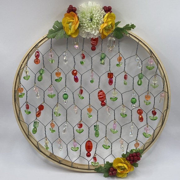 Carmichael Farm Creations Other - Sun catchers handmade. Carmichael Farm creations 11.5” beaded sun catcher. Tulip